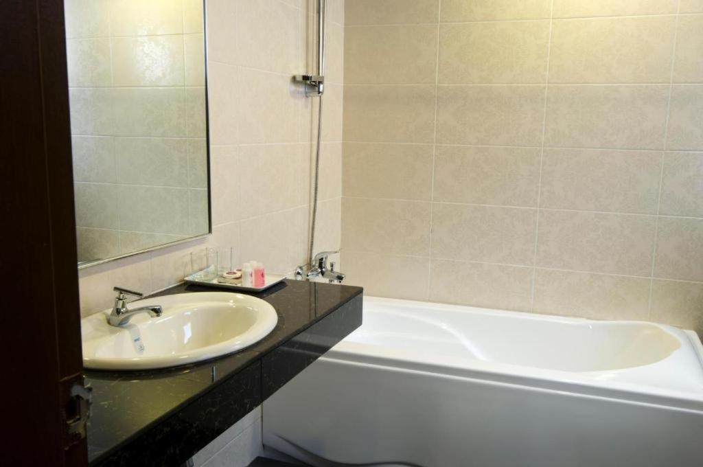 Green Town Hotel Classic Malacca Buitenkant foto